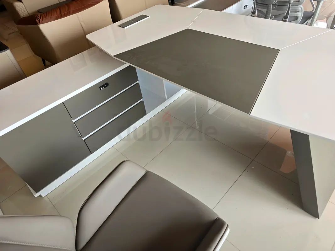Executive L shape modern table glossy white