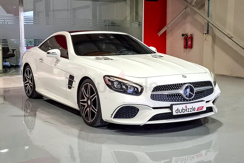 AED 2111/month | 2017 Mercedes-Benz SL-Class  | GCC Specs | Ref#30657163166631823363110