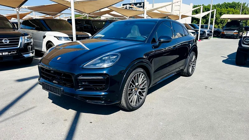 PORSCHE CAYENNE GTS COUPE 2021 GCC NO ACCIDENT NO REPAINT VERY CLEAN CAR63225697880579112