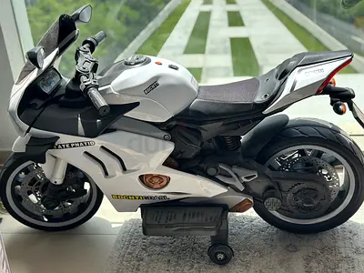 Kids (2-5 year old)High-Performance Electric Scooter - Your Urban Ride Awaits!