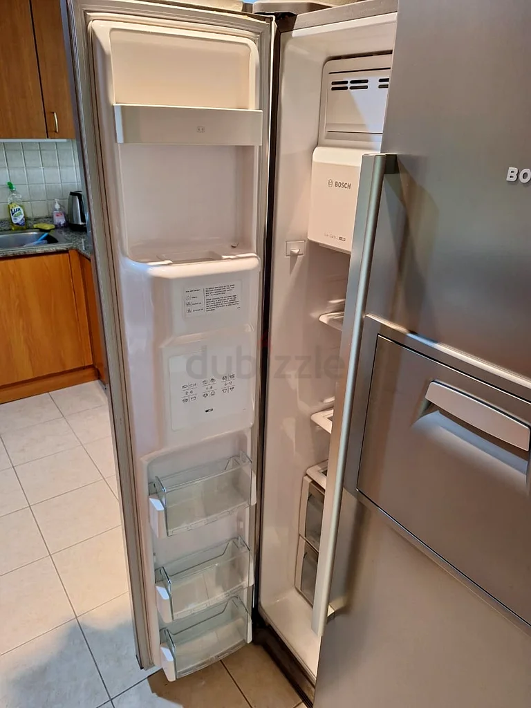 Bosch Side By Side Refrigerator With water dispenser ice Maker also Mine Bar63166182687363111