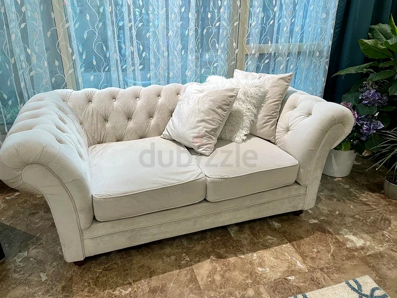 أريكة بيضاء 4 + 2 + 162863822204802111