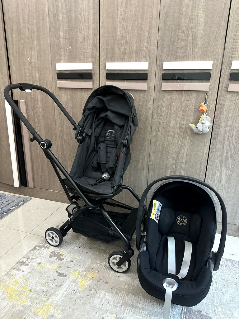 Cybex easy twist stroller with car seat63207887747459112