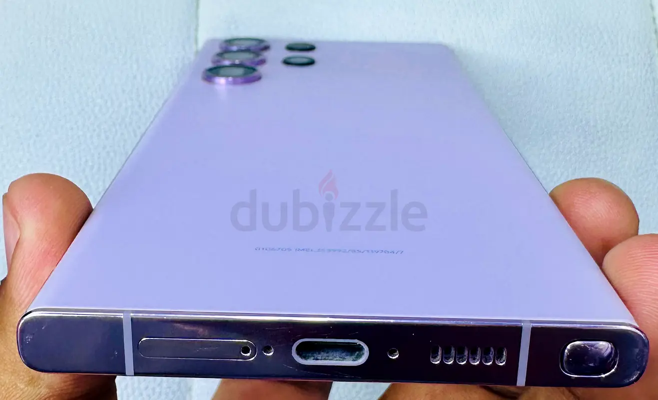 Stylish Purple Samsung Mobile - Excellent Condition!