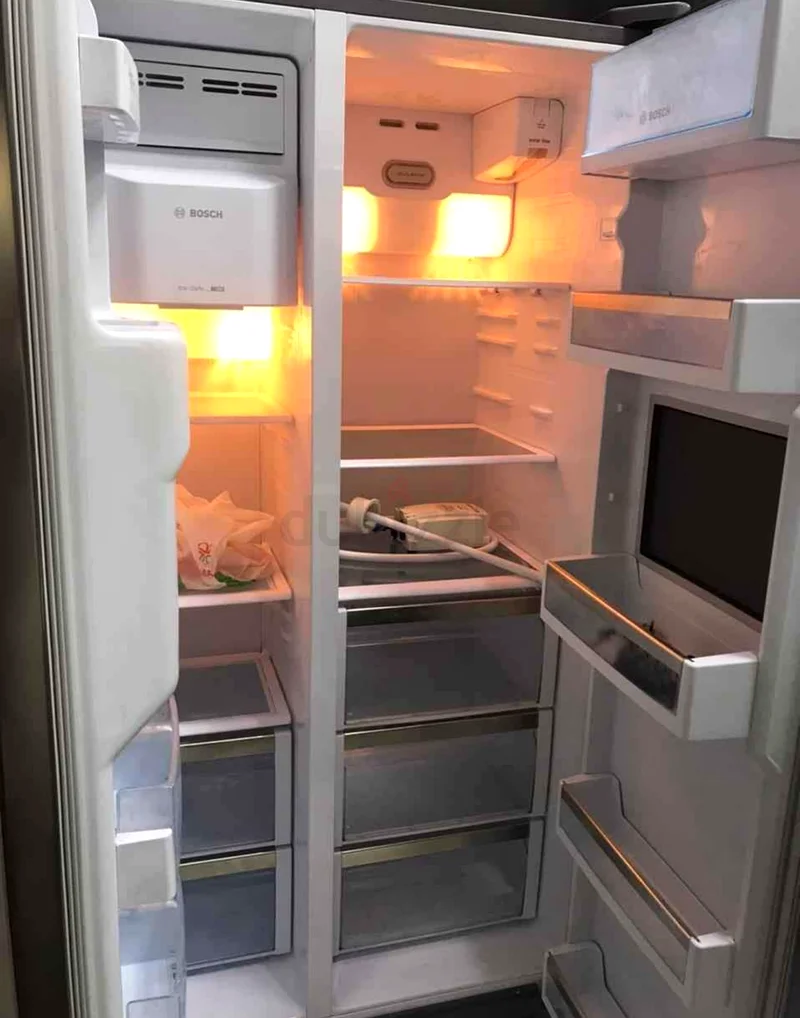 Bosch Side By Side Refrigerator With water dispenser ice Maker also Mine Bar63166182687363113
