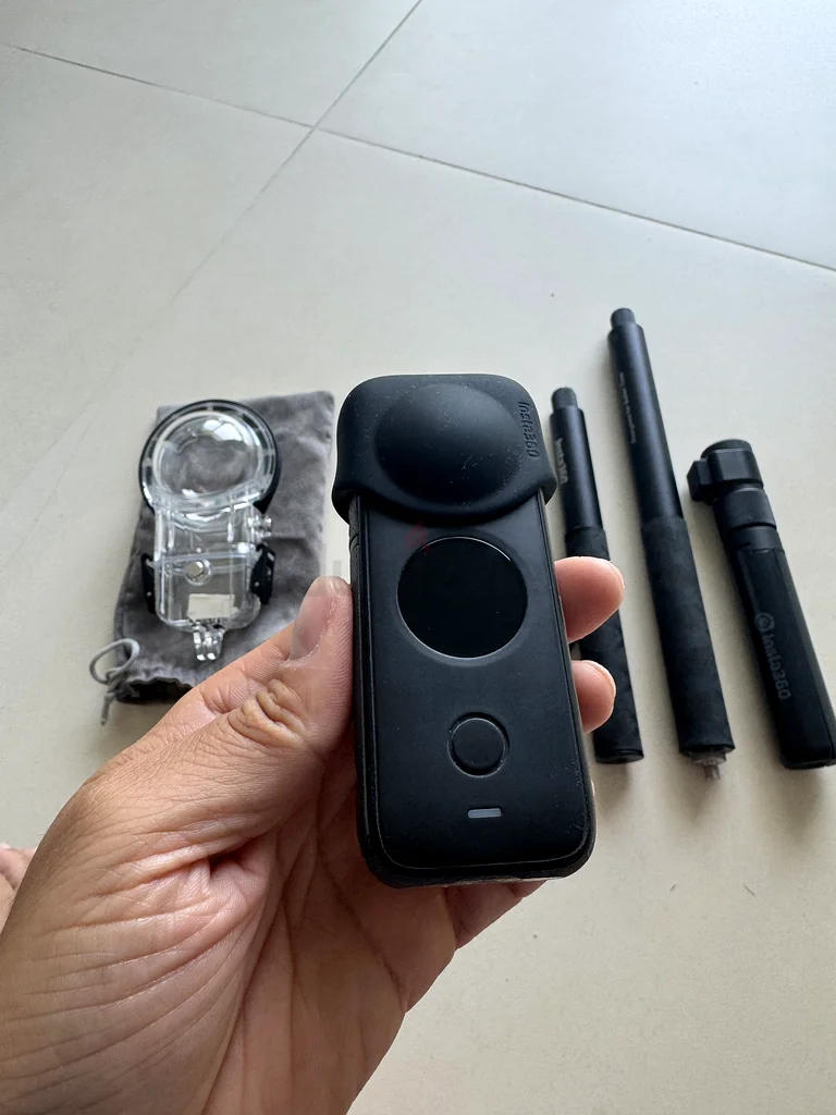 Insta360 One X2 + العديد من الملحقات63234131011585113