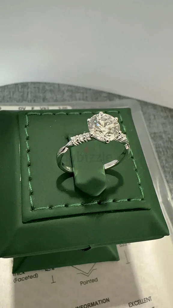 خاتم للسيدات @2,350 درهم (1.70 قيراط)63240125432962111