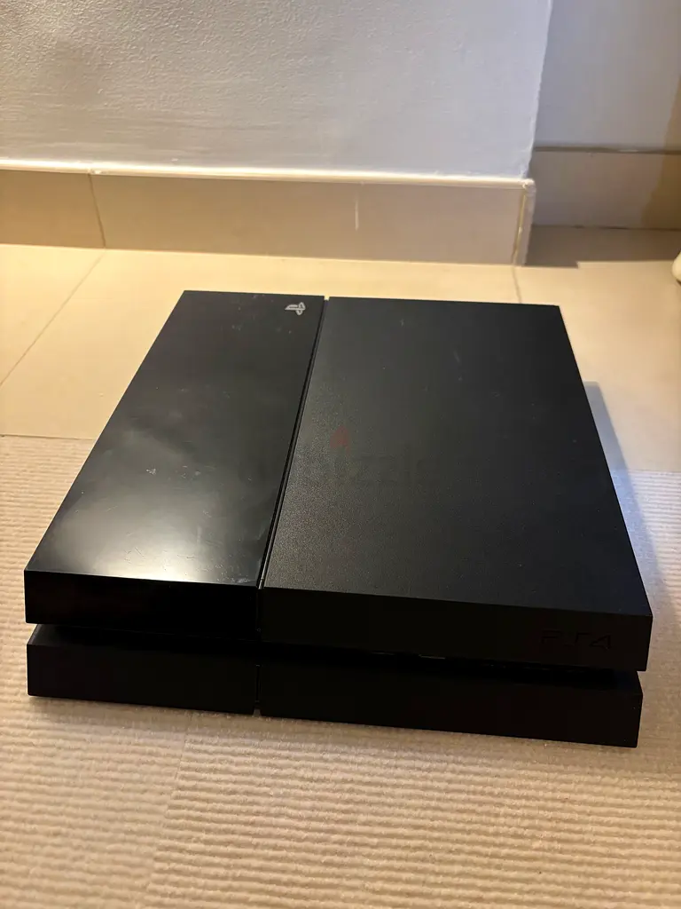 Sony PlayStation 4 - Gaming Console