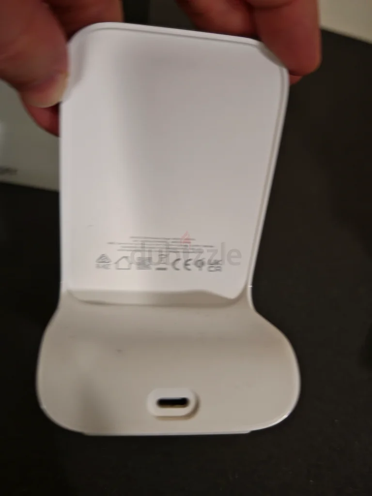 Oppo Fast Wireless Charger - 50W Power for Quick Charging63260753704579113