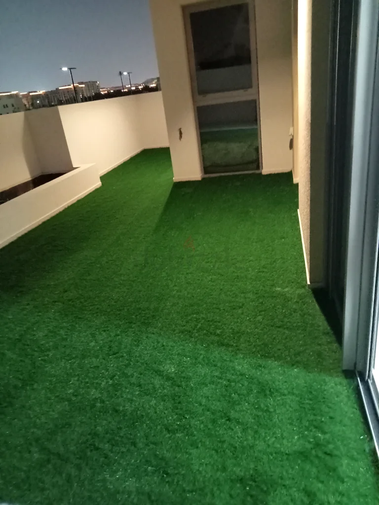عشب أخضر مزيف63220322556034114
