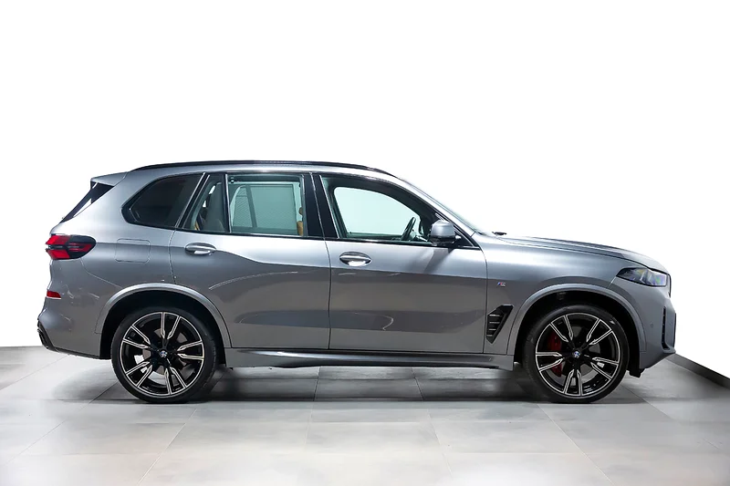 بي إم دبليو X5 xDrive40i م سبورت برو (رقم المرجع# 153362)63159711517698111