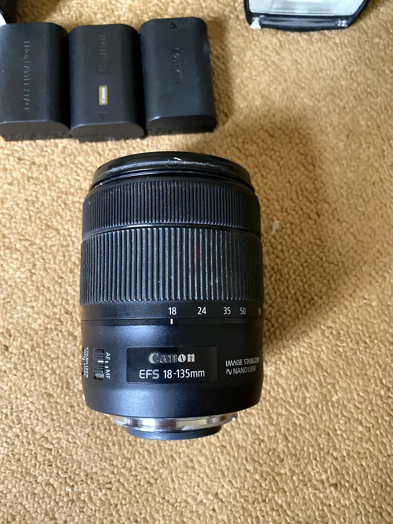 كاميرا كانون EOS 7D مع عدسات (67 مم، 18-135 مم) (18-200 مم) (فلاش سرعة 430EX II) (3 بطاريات)63235113939459114