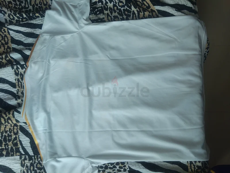 Real madrid t-shirt 2021 original home kit from Adidas size XL63237610618114111