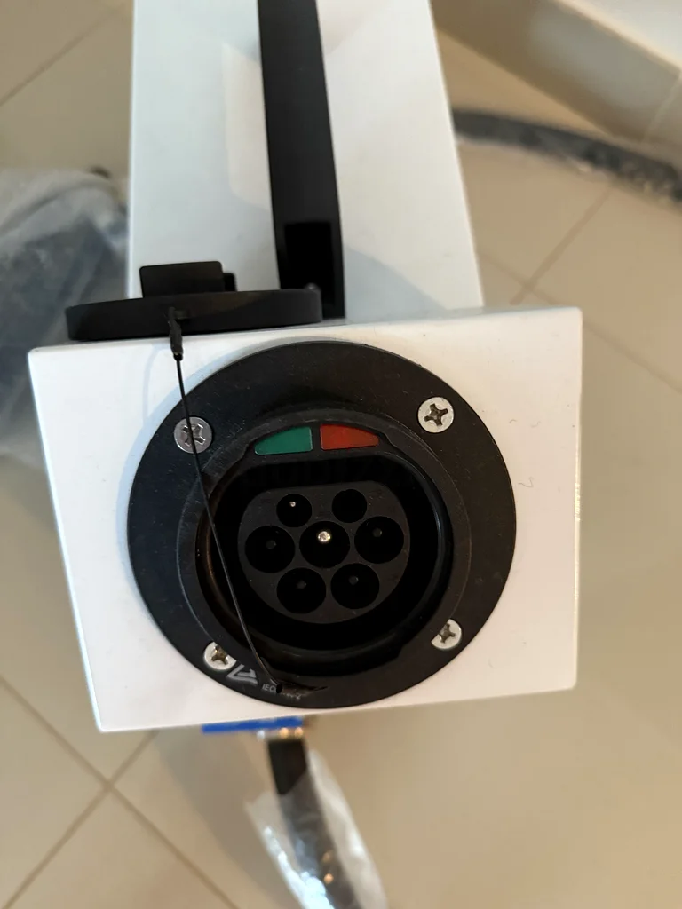شاحن كهربائي سريع محمول تيار مستمر للسيارات63261269903233113