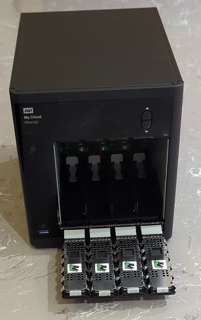 Western Digital MyCloud PRO PR4100 NAS enclosure63258146509443111