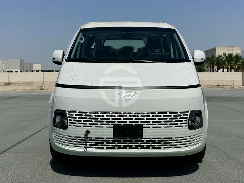 HYUNDAI STARIA63171299243138112