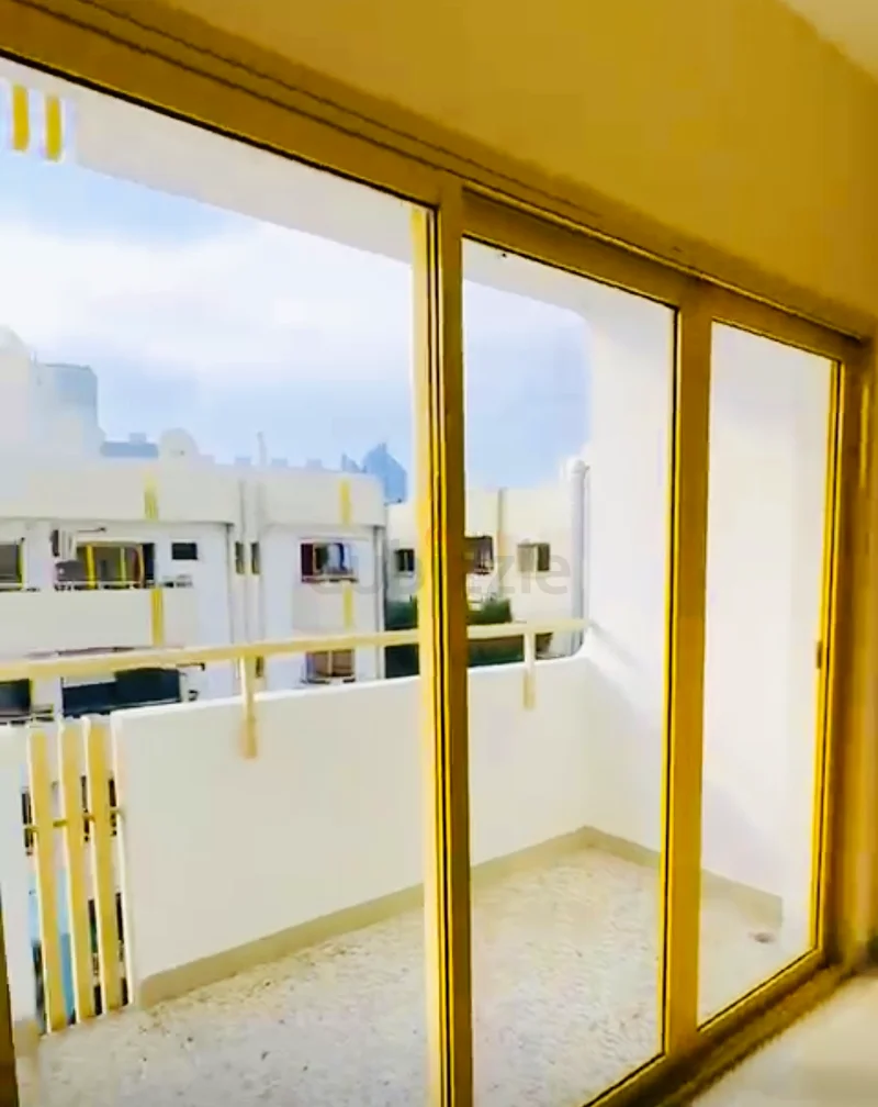 Bed space for Bachelors in Karama/Burjuman (Exit 2)63796043775875113