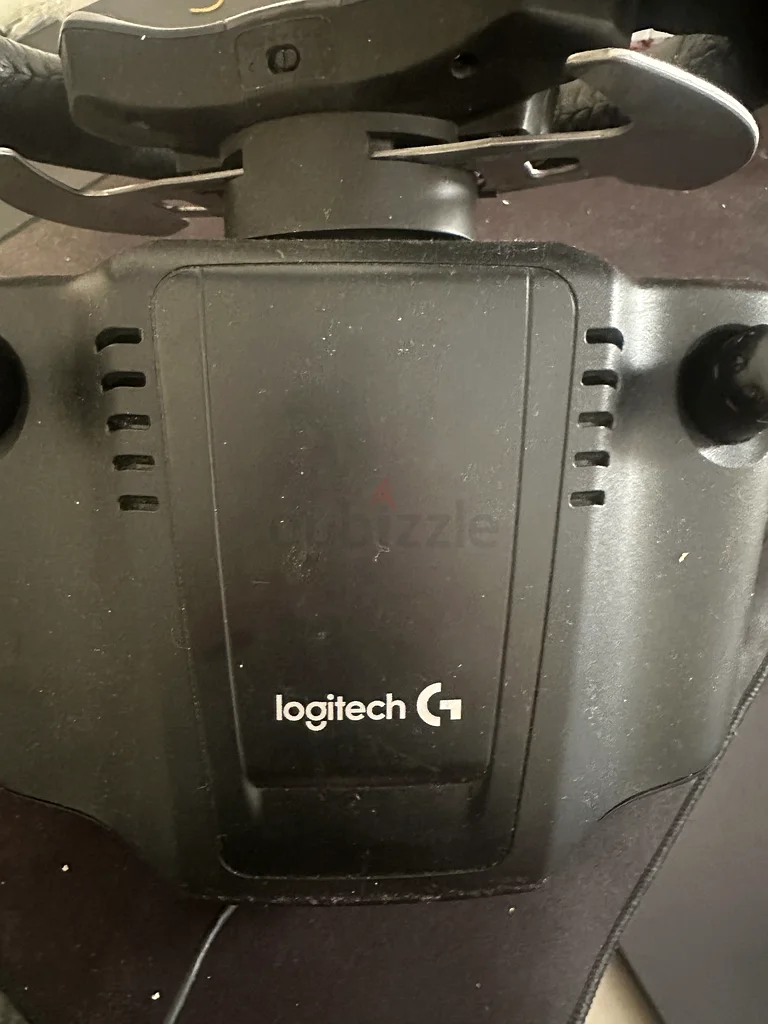 عجلة سباق Logitech G29 Driving Force (بحاجة إلى بيعها بسرعة شديدة)63232652790275111