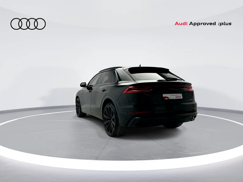 Q8 55 TFSI كواترو 340 حصان، إصدار كريمسون ريد (الرقم المرجعي #053982)63149115038977111