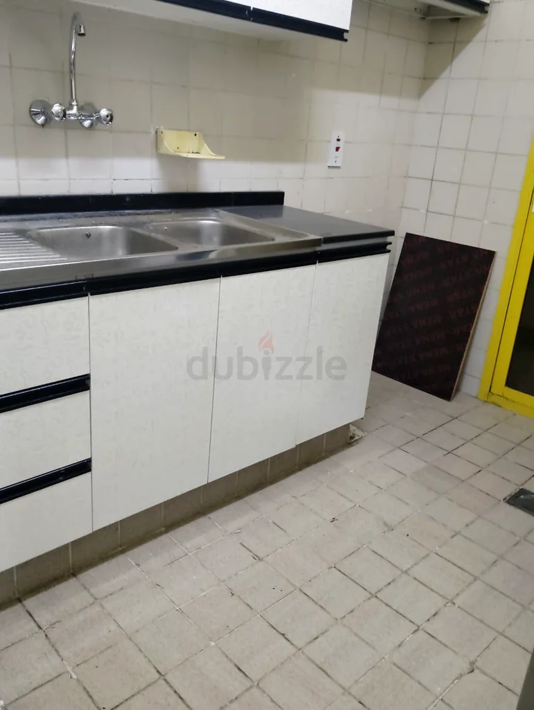 Bed space for Bachelors in Karama/Burjuman (Exit 2)63796043775875114