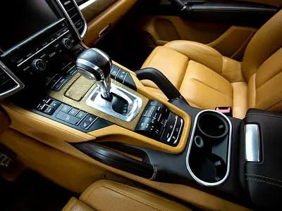 2013 Porsche CAYENNE — миниатюра 13
