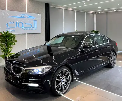 LUXURY ELITE BLACK BMW 520i  || TOP RANGE || GCC ||  SCREENS || LIKE NEW || FREE ACCIDENTS