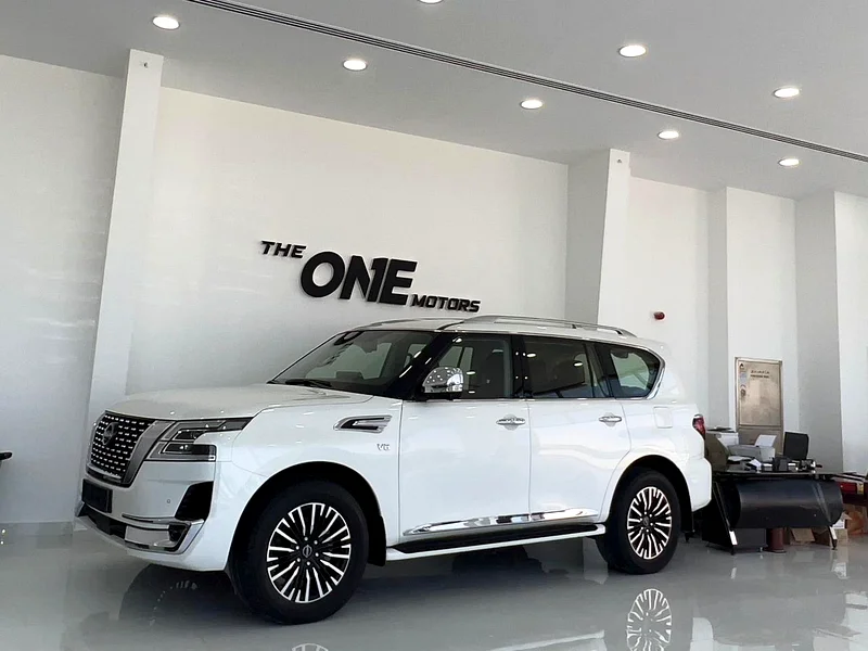 NISSAN PATROL PLATINUM LE GCC Under Warranty631574426823691126