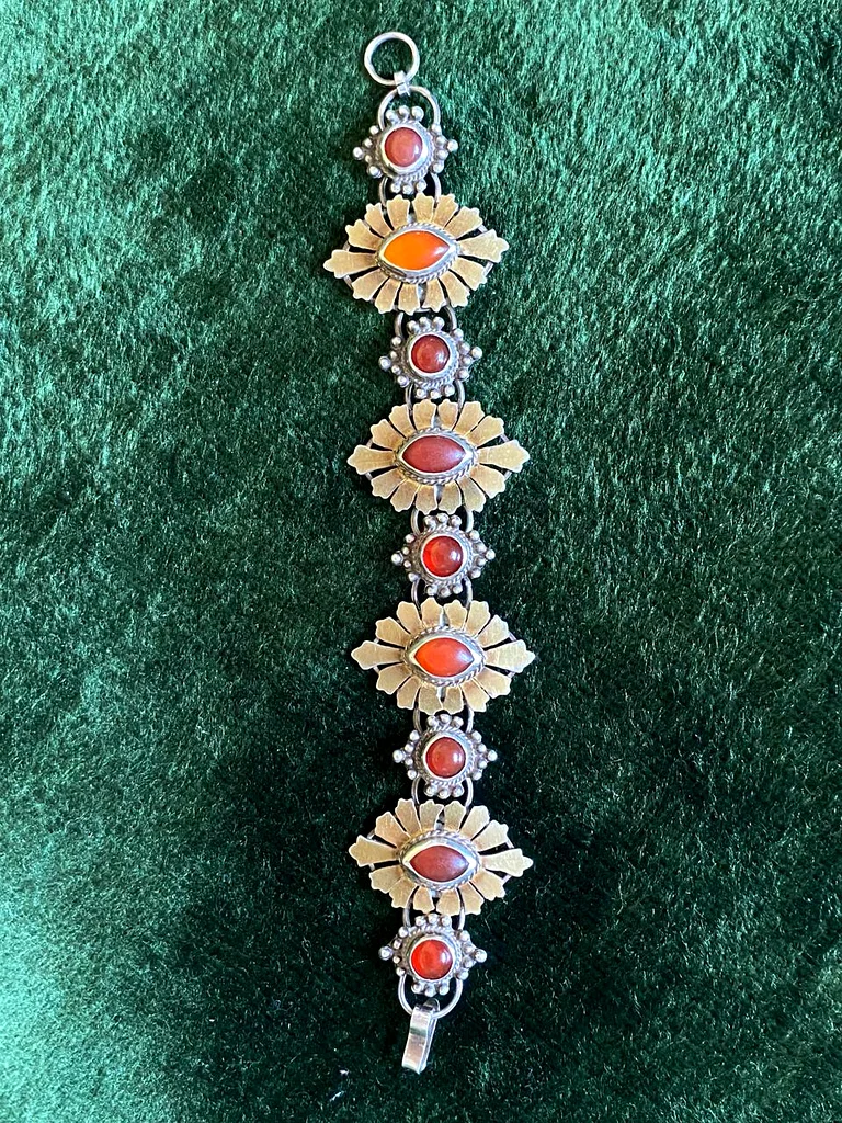 Silver bracelet63232164733955111