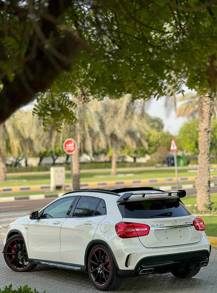 Mercedes GLA4562931643626755114
