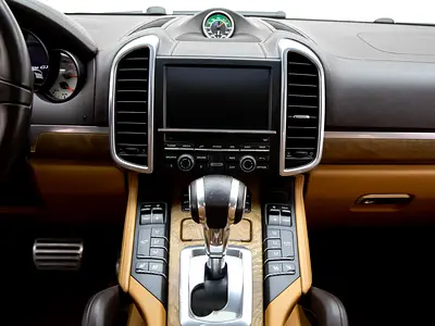 2013 Porsche CAYENNE — миниатюра 15