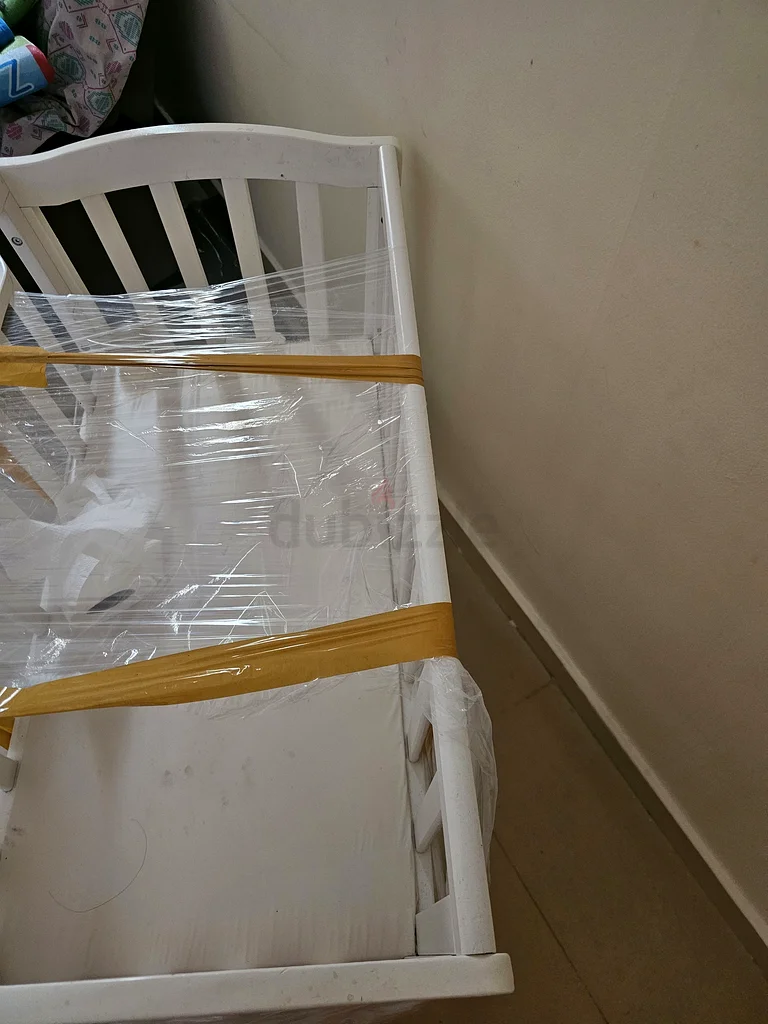 Baby crib63204273361153111