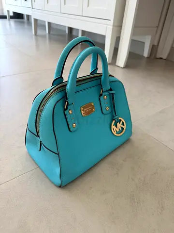 Stylish Michael Kors Handbag in Aqua Blue