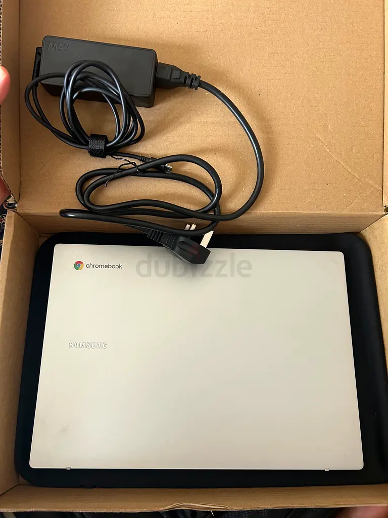 Samsung Chromebook with Intel Celeron!63256072029698111