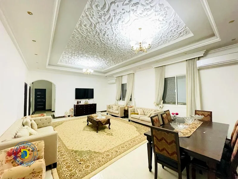 Villa for rent in a very distinguished location on a main street, with spacious 5 rooms in Rawda 2, close to all services62868797144195114