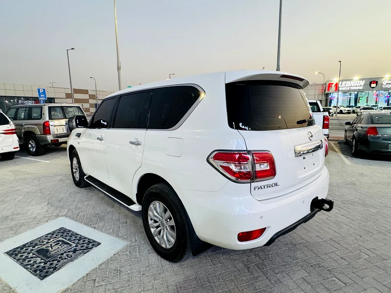 Nissan Patrol LE Gulf agency paint, model 201963156989965826113