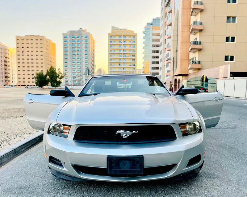 A Very Clean And Beautiful FORD MUSTANG 2012 SILVER SOFT TOP CONVERTIBLE V6 ENGINE REF. 103763168972504963111