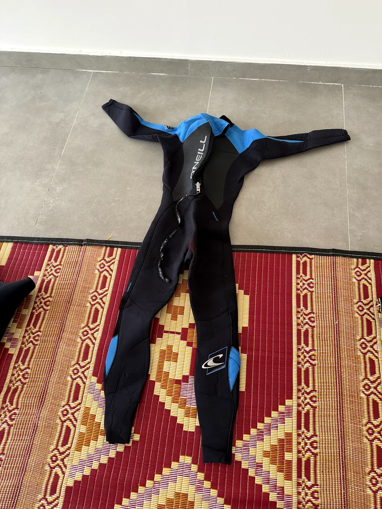 بذلة سباحة كاملة لليافعين من أونيل بسحاب خلفي63241655151361111