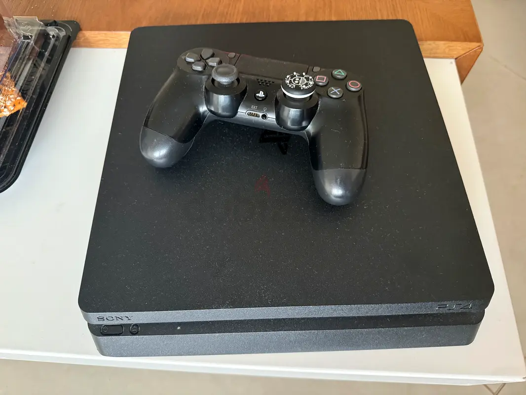 Play station 4 for sale