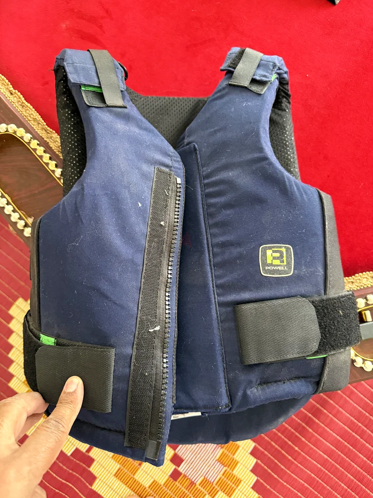 سترة واقية للشباب مقاس S/M تقريبًا، لون أزرق داكن، واقي جسم GC Powell معتمد من SEI63247758586499111