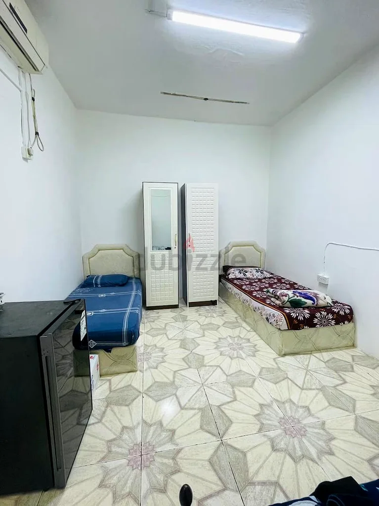 Bed Space is Available for Ladies in Baniyas East 963699089059715112