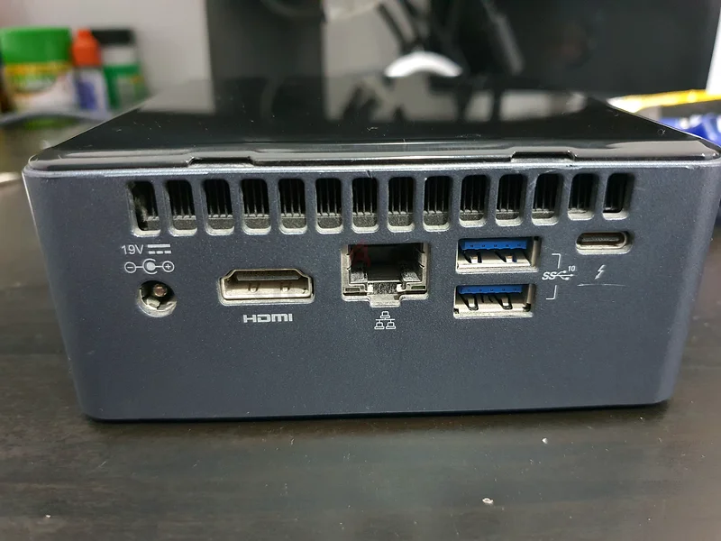 Intel Nuc NUC8I5BEH63257634932225111
