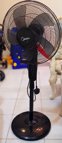 Midea Stand Fan : 16 Pesestal Fan - With Timer, Silent Mode with remote
