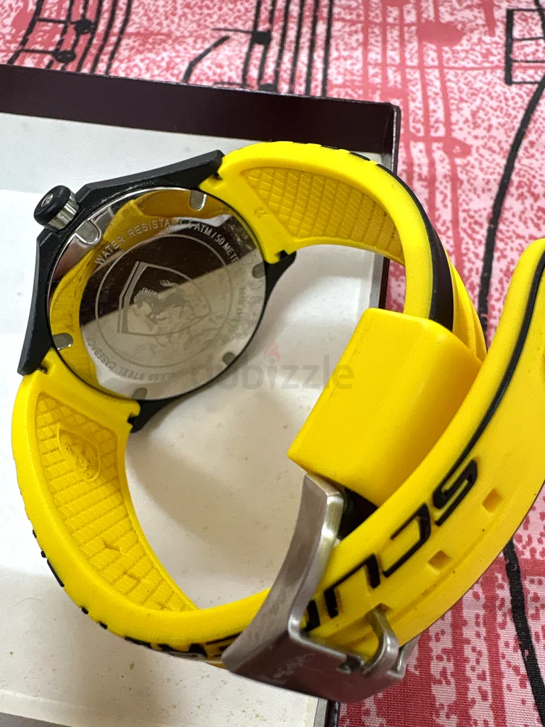 Stylish Ferrari Black  Yellow Sport Watch63232652064515111