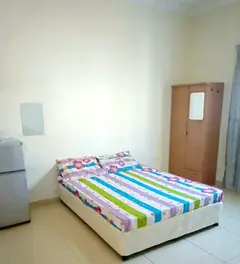 Furnished room for indian family/exe bachelor near metro station burdubai