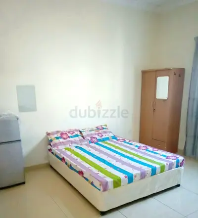 Furnished room for indian family/exe bachelor near metro station burdubai