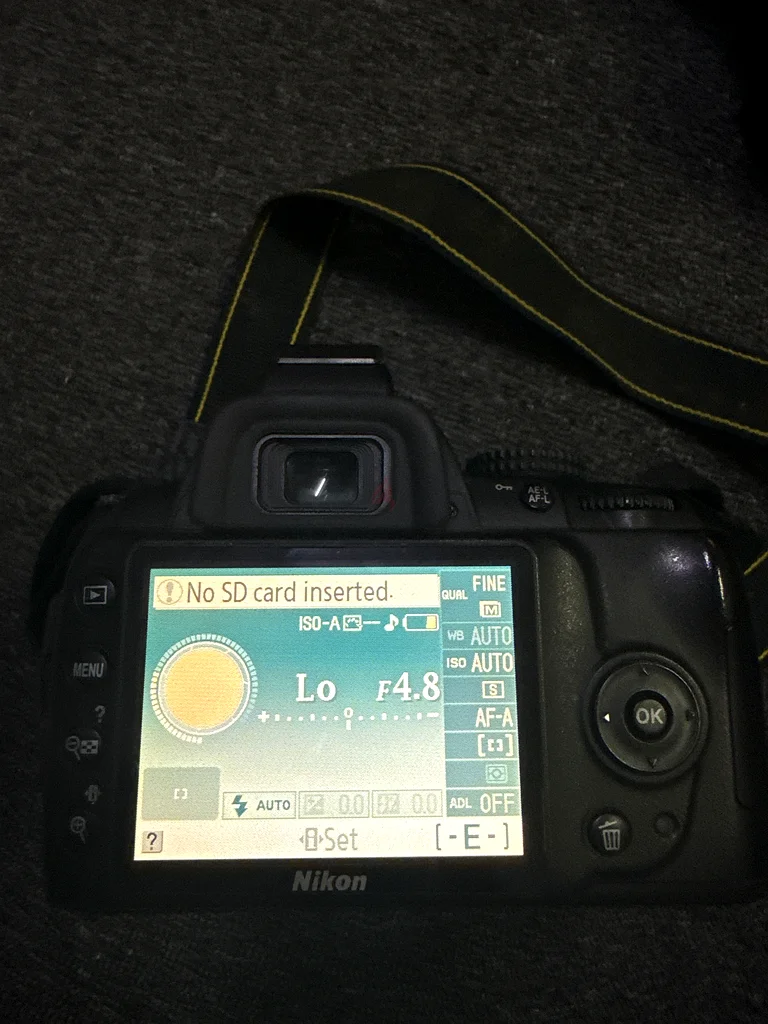 Nikon digital camera 3D00063235113330049112