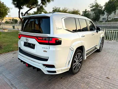 2025 Toyota LAND CRUISER — миниатюра 11