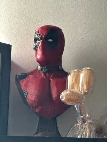 Collectible Deadpool Figurine 30 CM