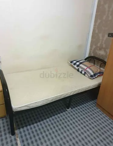 Metal Bed Frame with Mattress