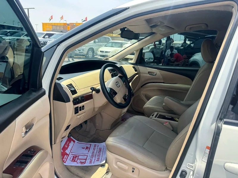 تويوتا بريفيا 2018، لون أبيض، سيارة خليجية معتمدة63147207676161114